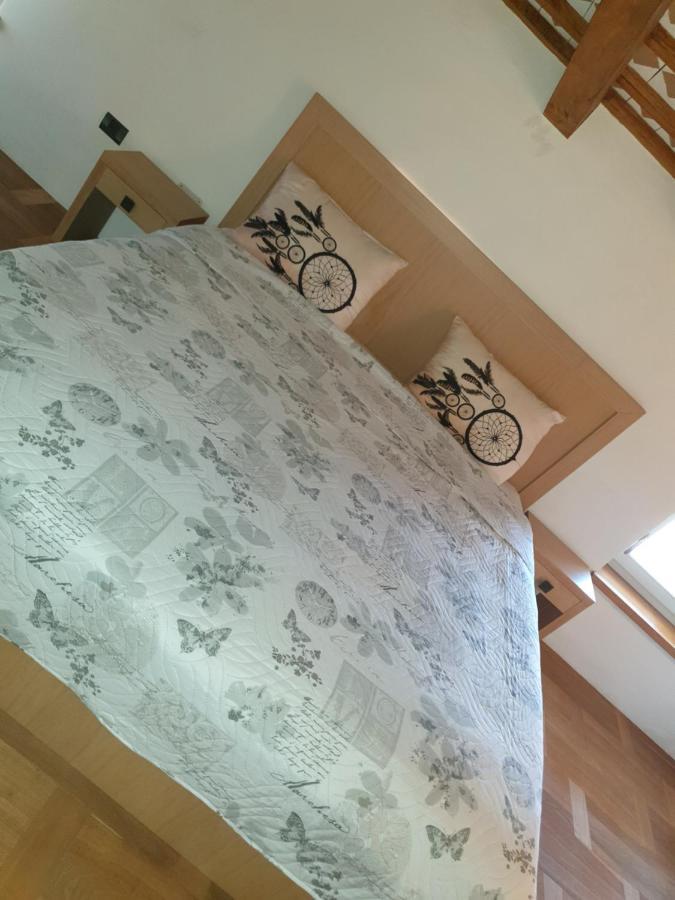 Smartno Apartmaji Goran Apartment คอจส์โค ภายนอก รูปภาพ