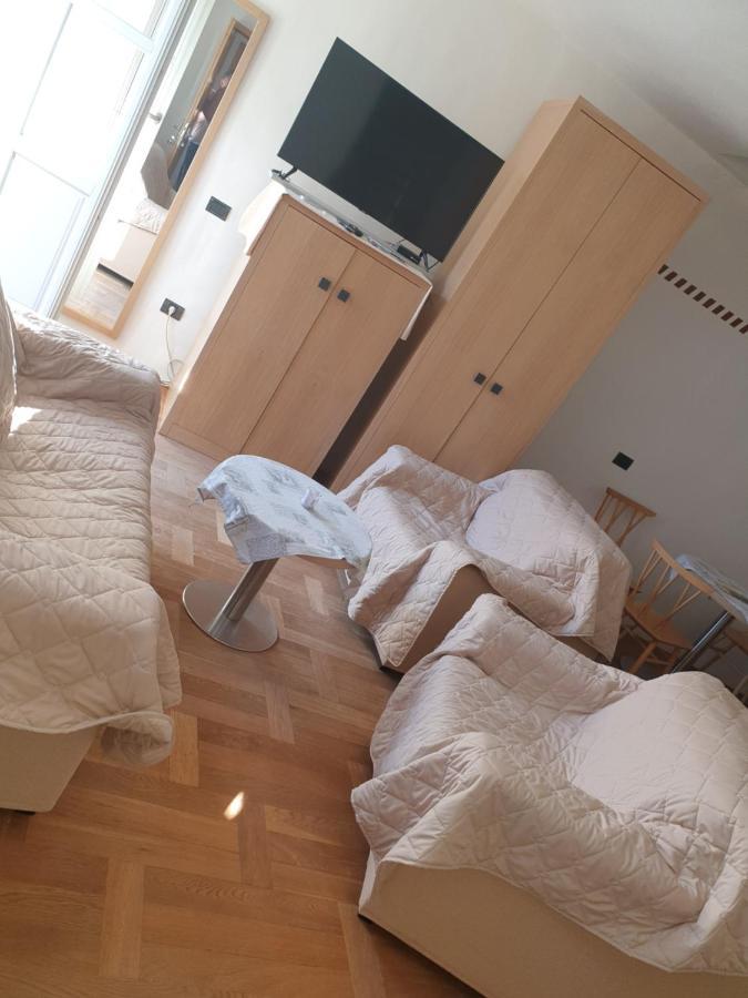 Smartno Apartmaji Goran Apartment คอจส์โค ภายนอก รูปภาพ